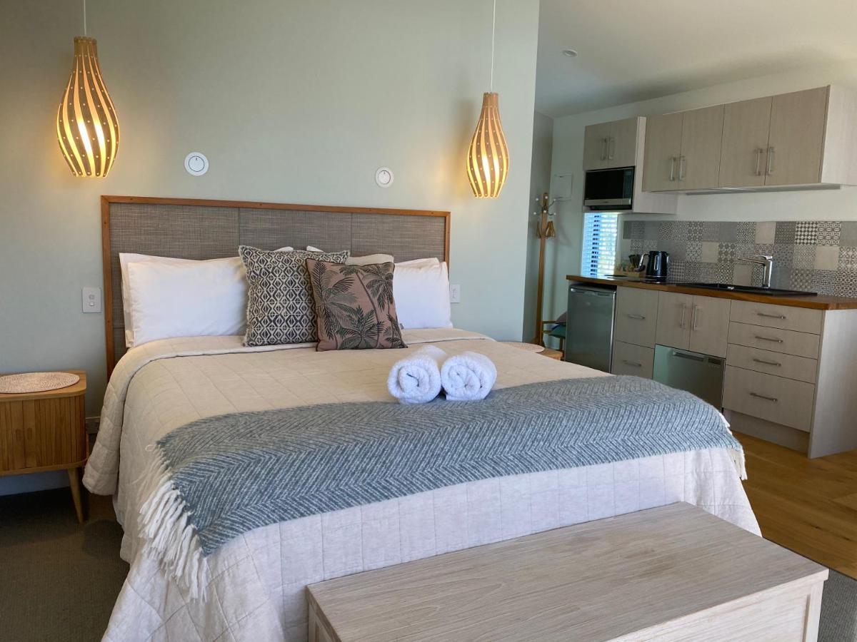 Lodge The Bay House Beachfront *