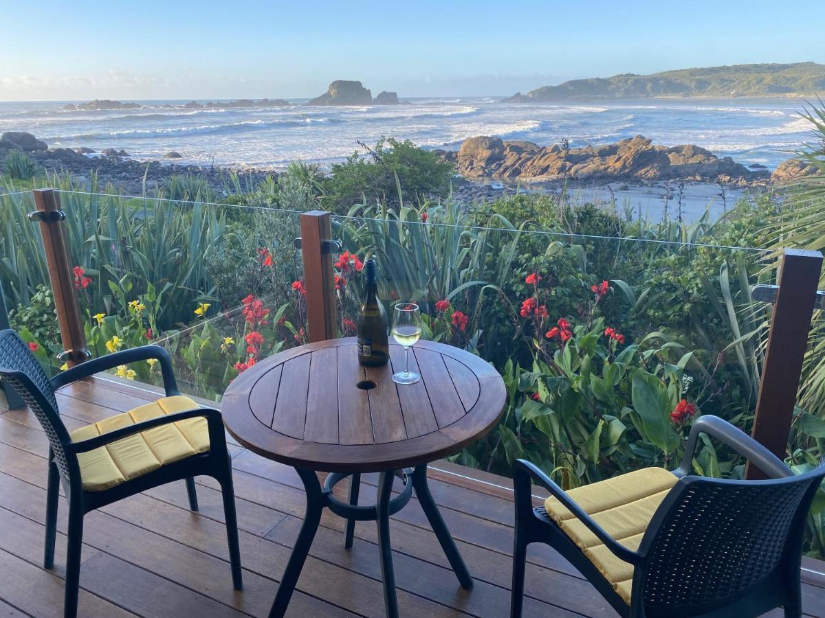 The Bay House Beachfront * Cape Foulwind